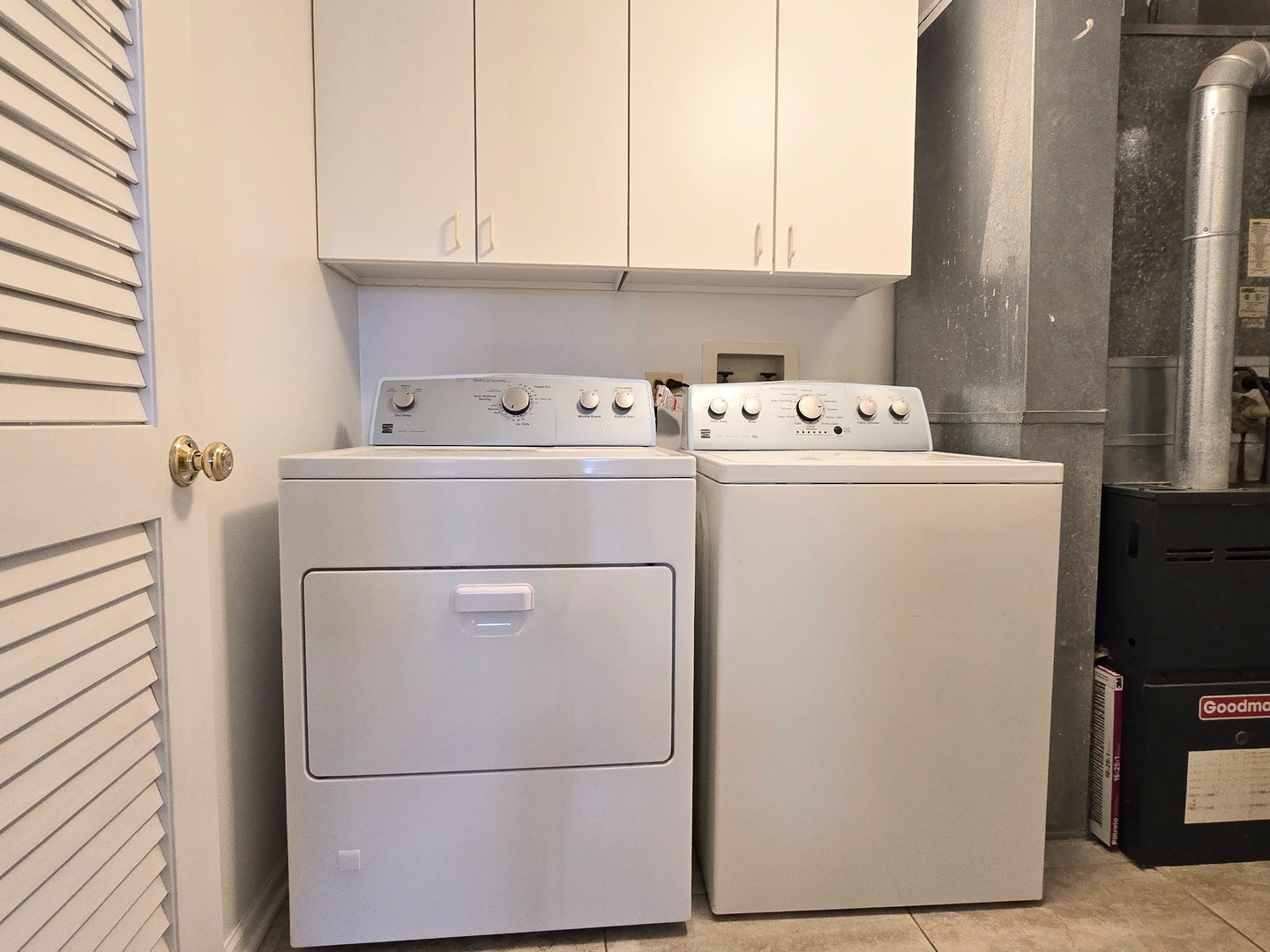 7068 S Stratton Lane, Gurnee, IL 60031