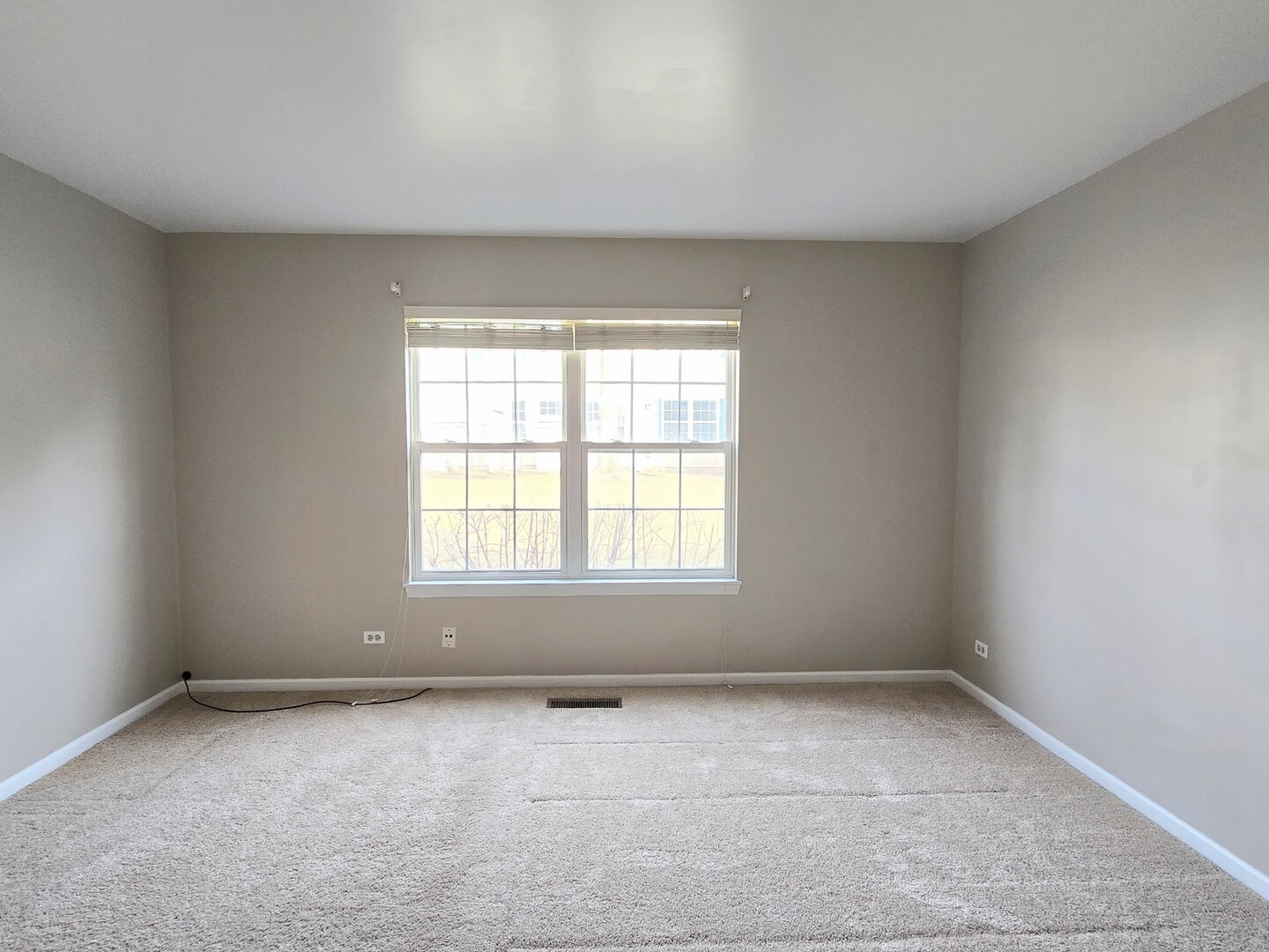 7068 S Stratton Lane, Gurnee, IL 60031