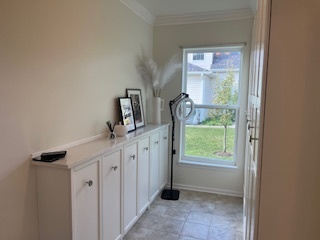 16W764 Hawthorne Court, Willowbrook, IL 60527