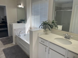 16W764 Hawthorne Court, Willowbrook, IL 60527