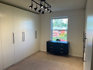 16W764 Hawthorne Court, Willowbrook, IL 60527