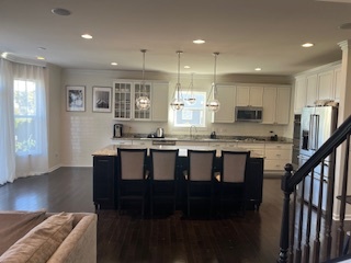 16W764 Hawthorne Court, Willowbrook, IL 60527