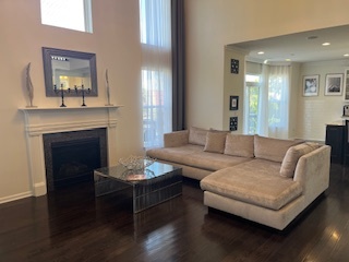 16W764 Hawthorne Court, Willowbrook, IL 60527