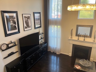 16W764 Hawthorne Court, Willowbrook, IL 60527