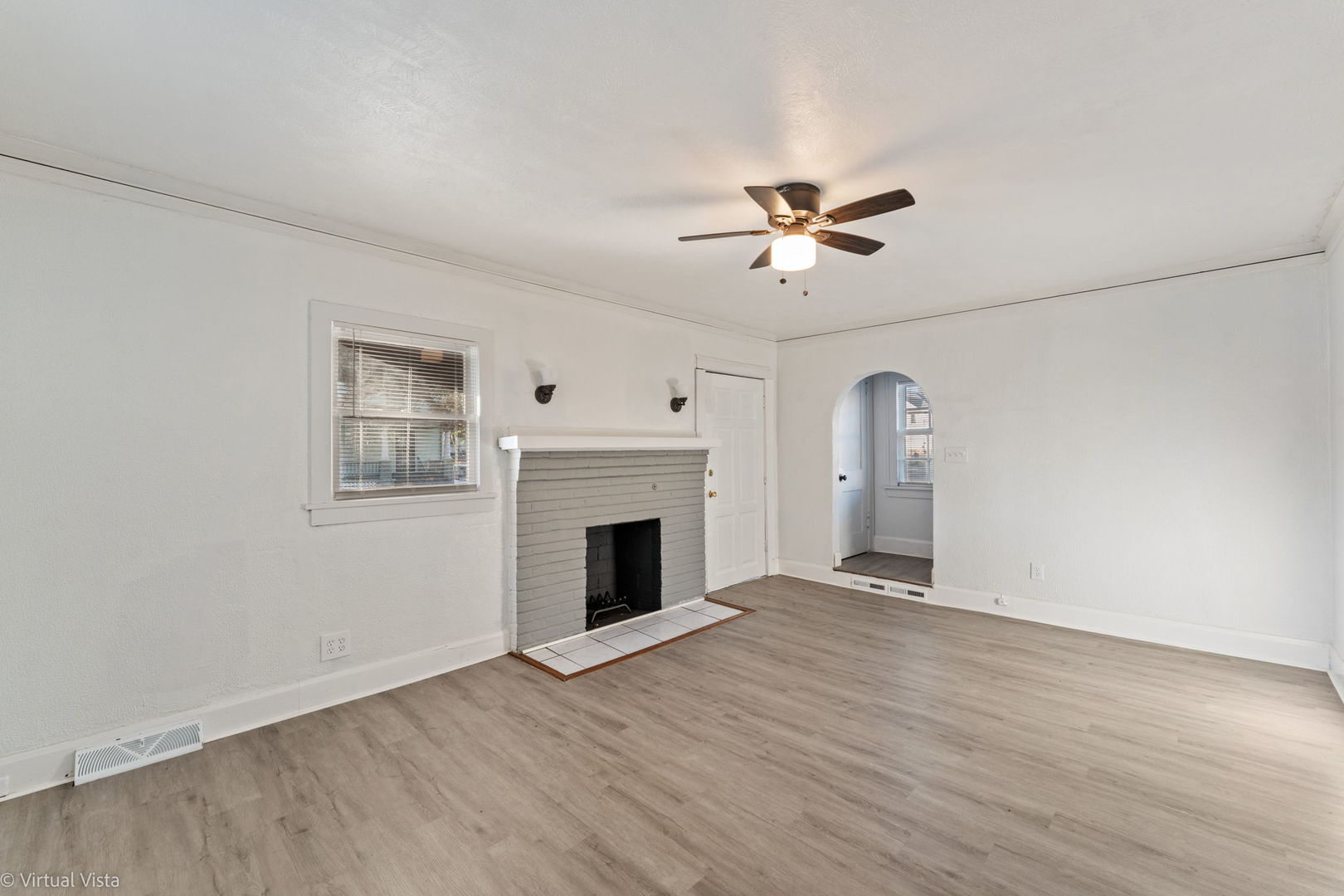 233 Oakwood Avenue, Rockford, IL 61101