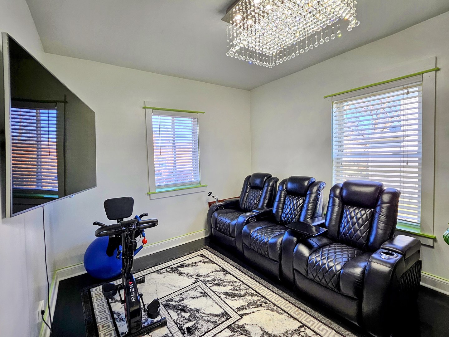 5254 W Monroe Street, Chicago, IL 60644