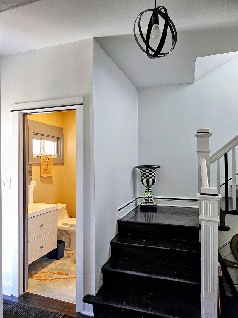 5254 W Monroe Street, Chicago, IL 60644