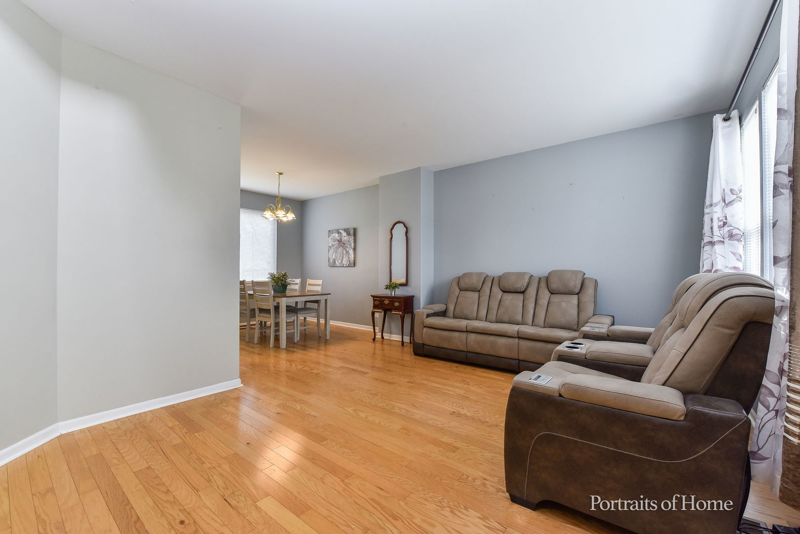 2414 SAVOY Court, Aurora, IL 60503