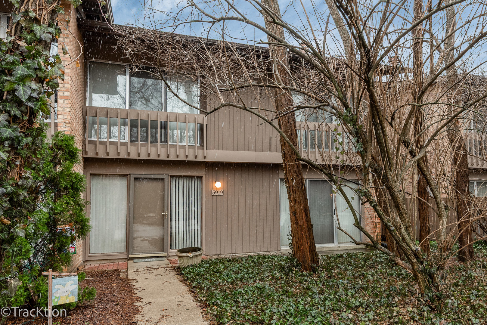 5919 Oakwood Drive #141F, Lisle, IL 60532