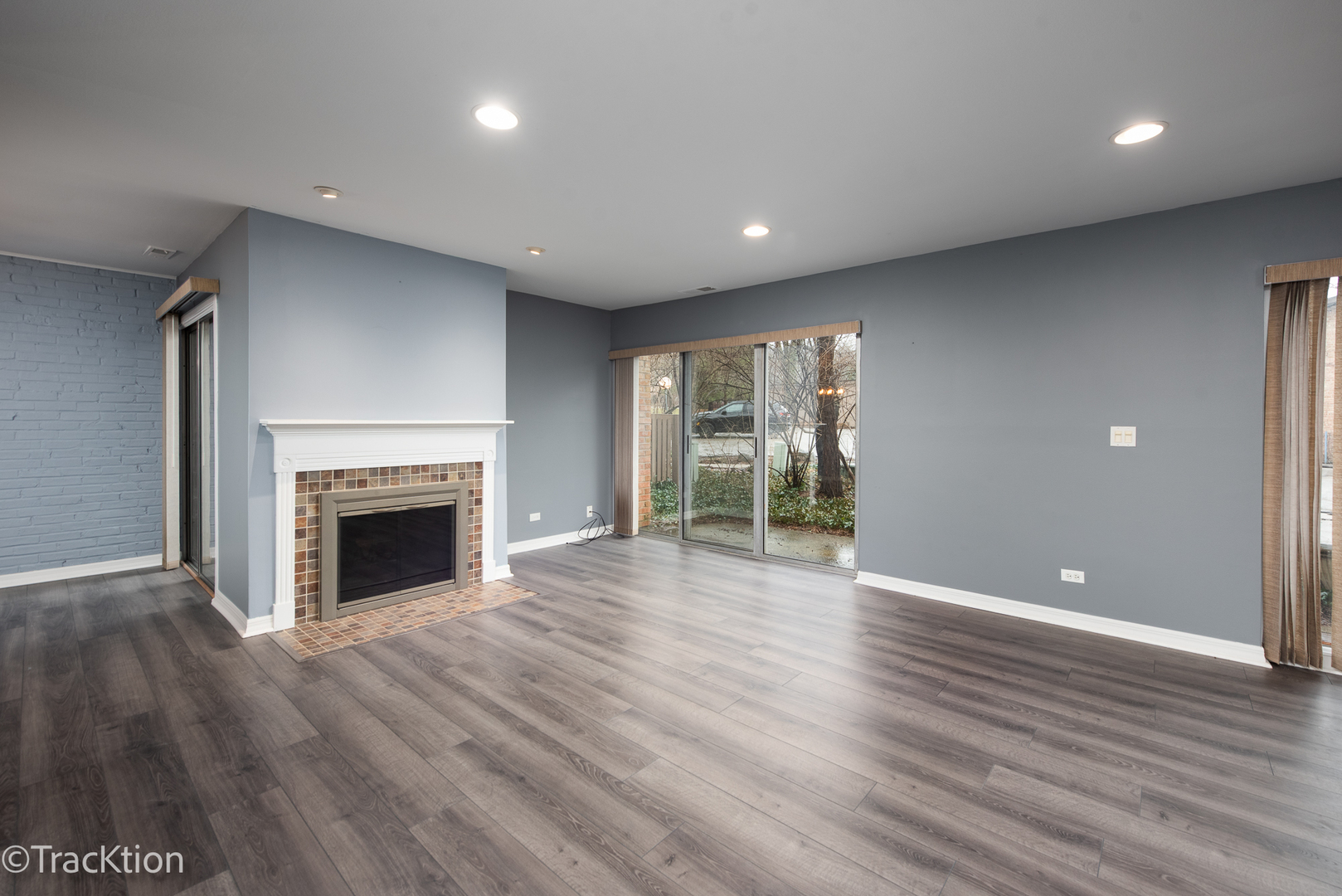 5919 Oakwood Drive #141F, Lisle, IL 60532