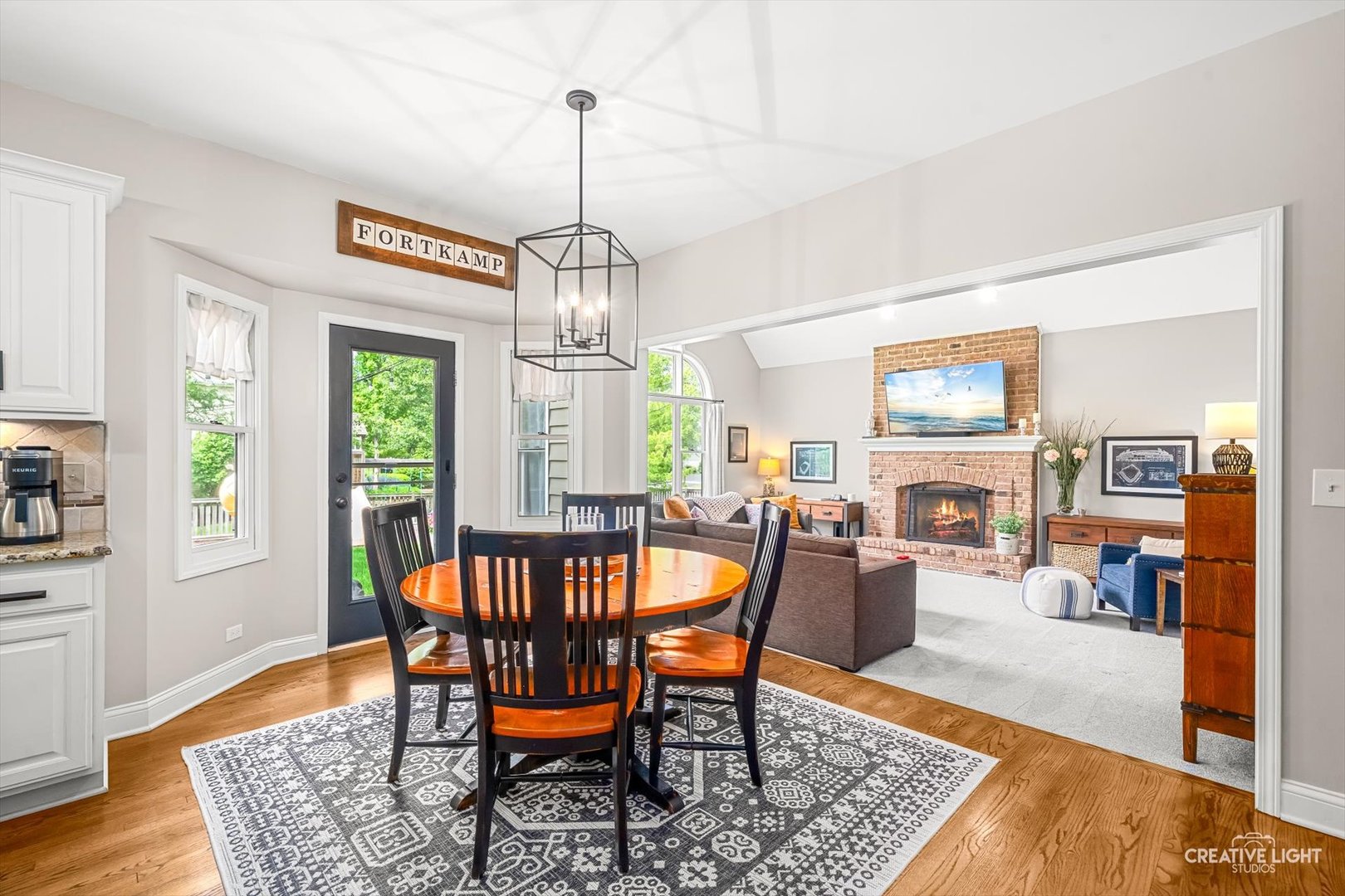 2603 Charlestowne Lane, Naperville, IL 60564