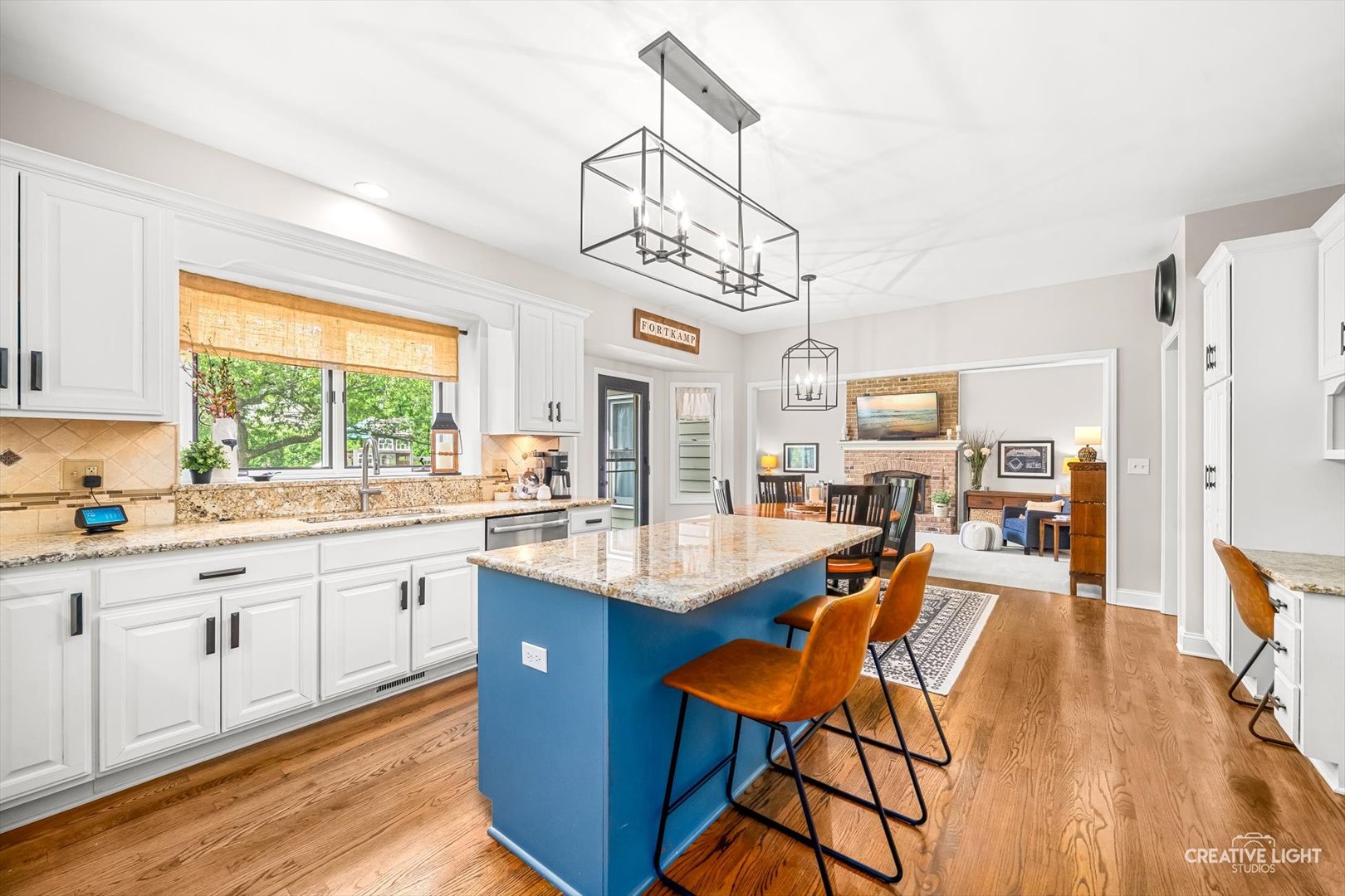 2603 Charlestowne Lane, Naperville, IL 60564