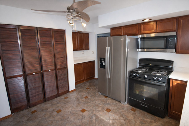 17115 Park Avenue, Lansing, IL 60438