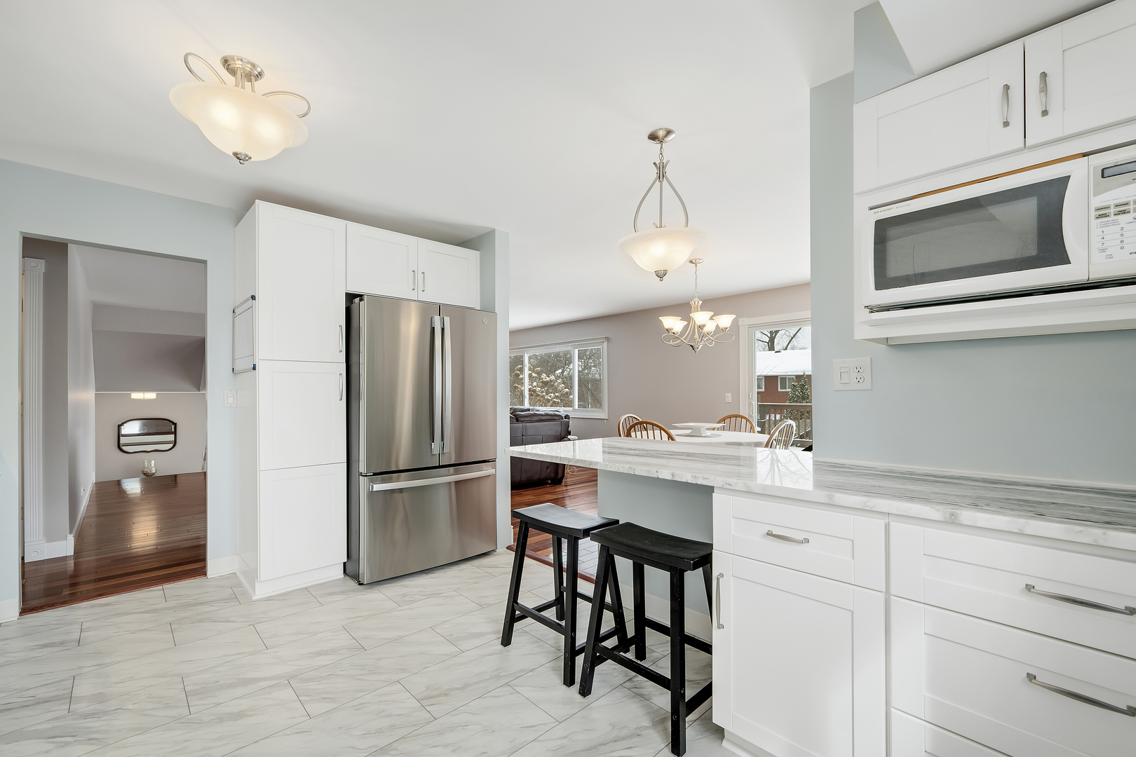 6921 Martin Drive, Woodridge, IL 60517