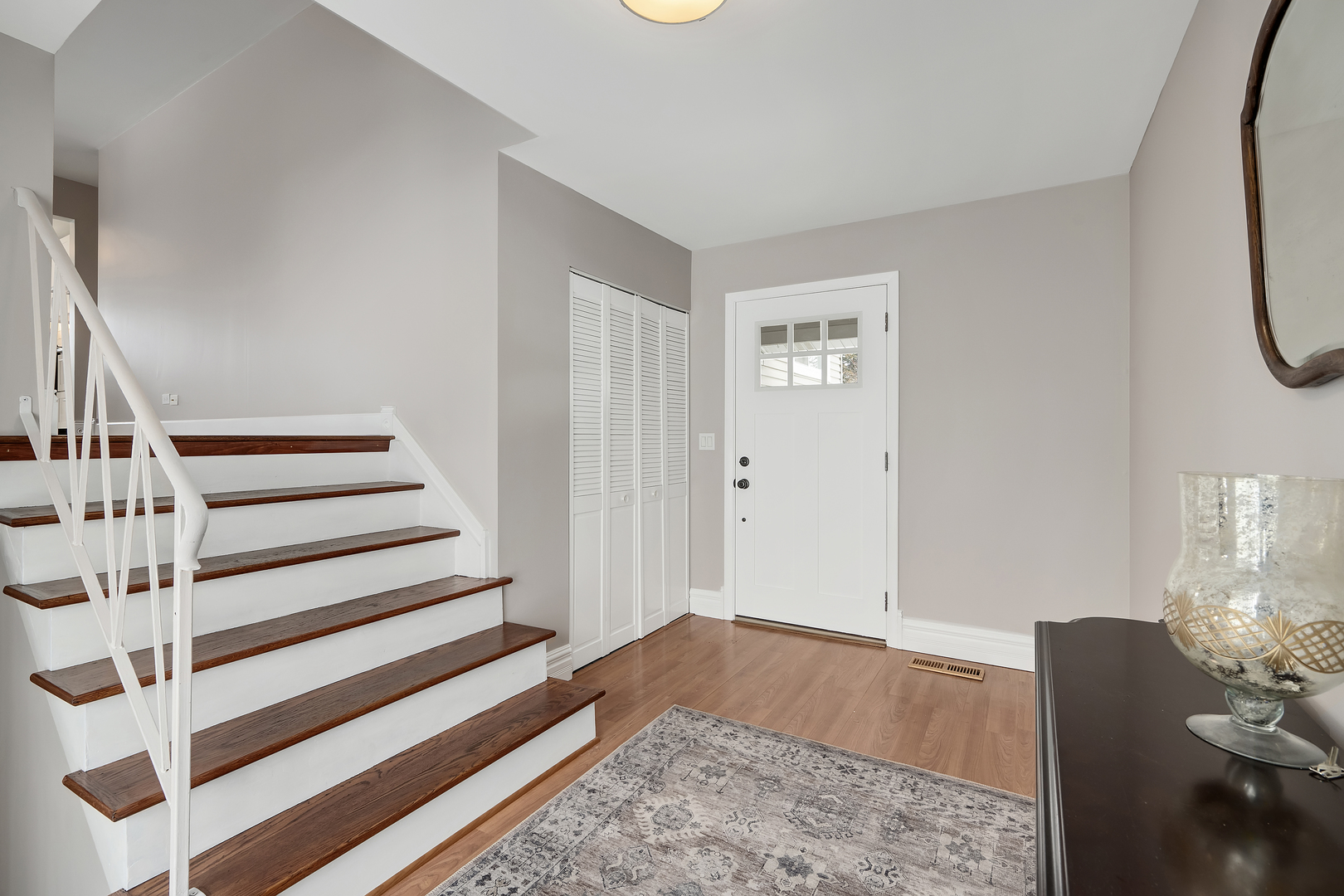 6921 Martin Drive, Woodridge, IL 60517