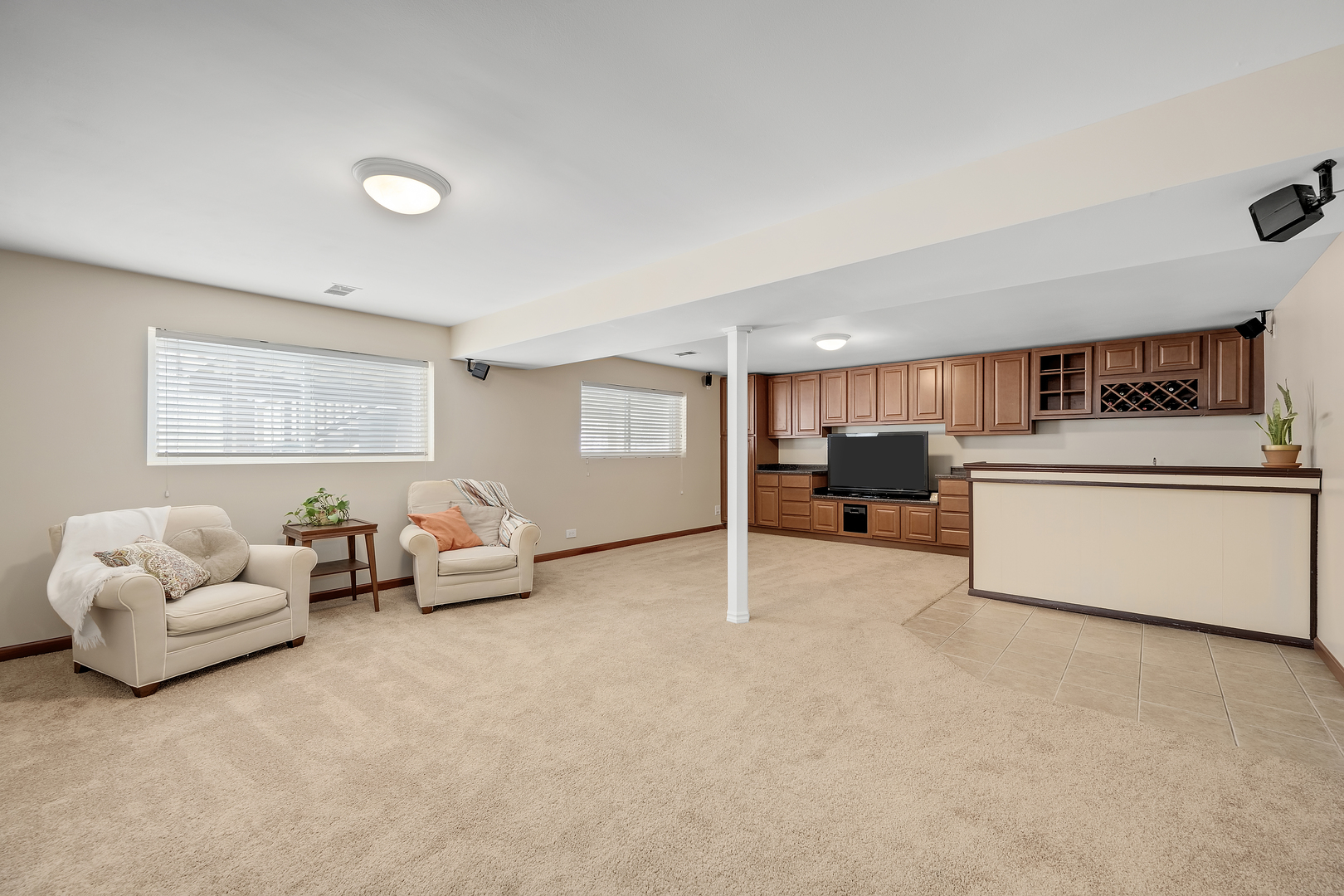 6921 Martin Drive, Woodridge, IL 60517