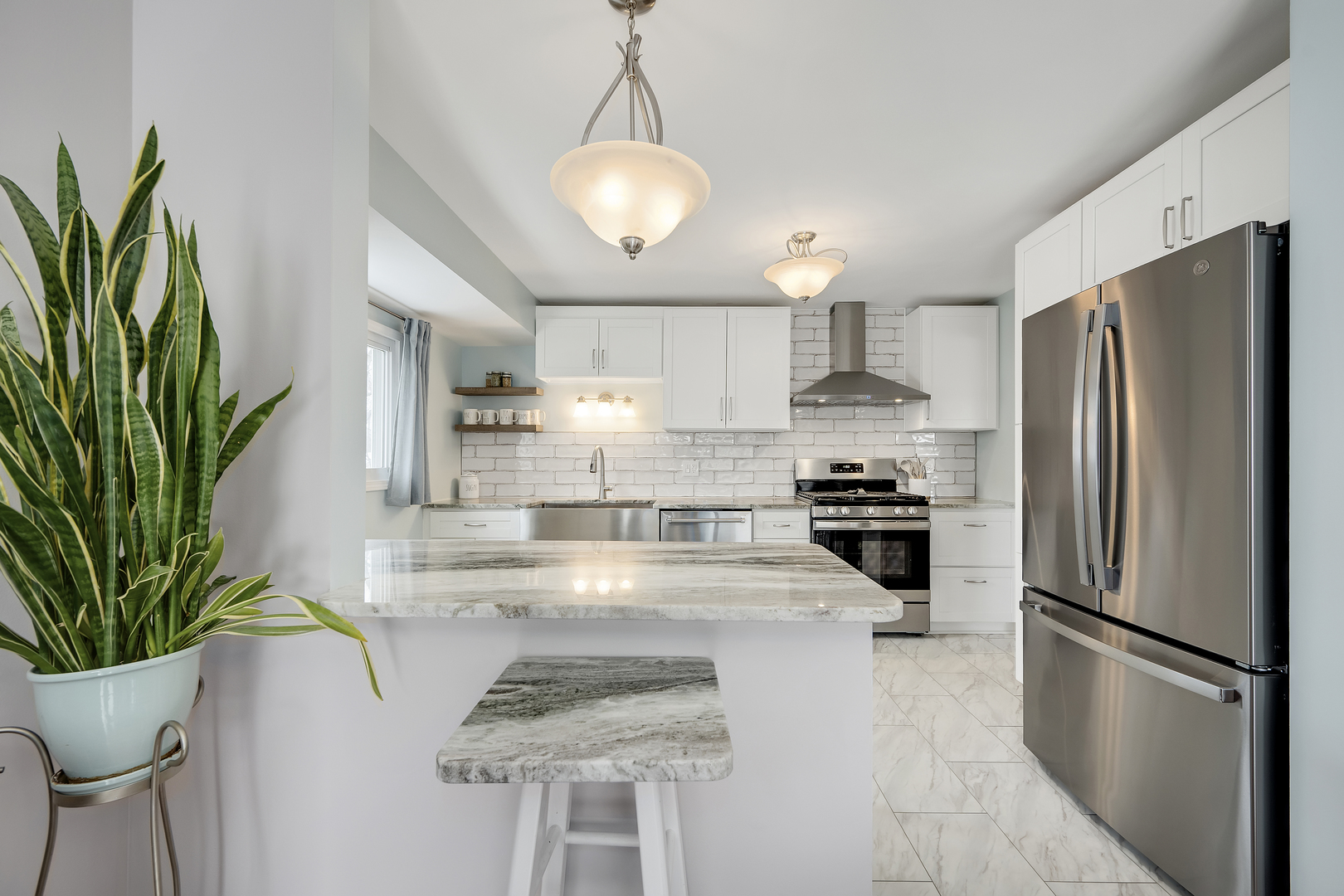 6921 Martin Drive, Woodridge, IL 60517