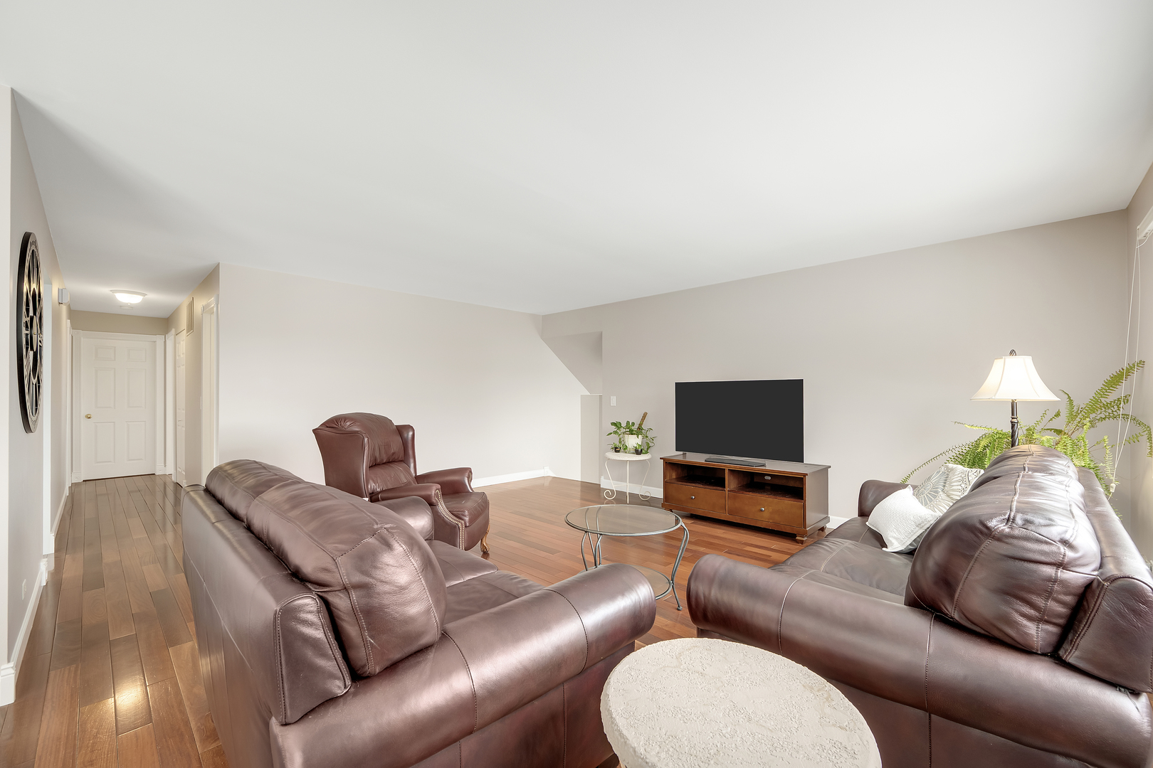 6921 Martin Drive, Woodridge, IL 60517