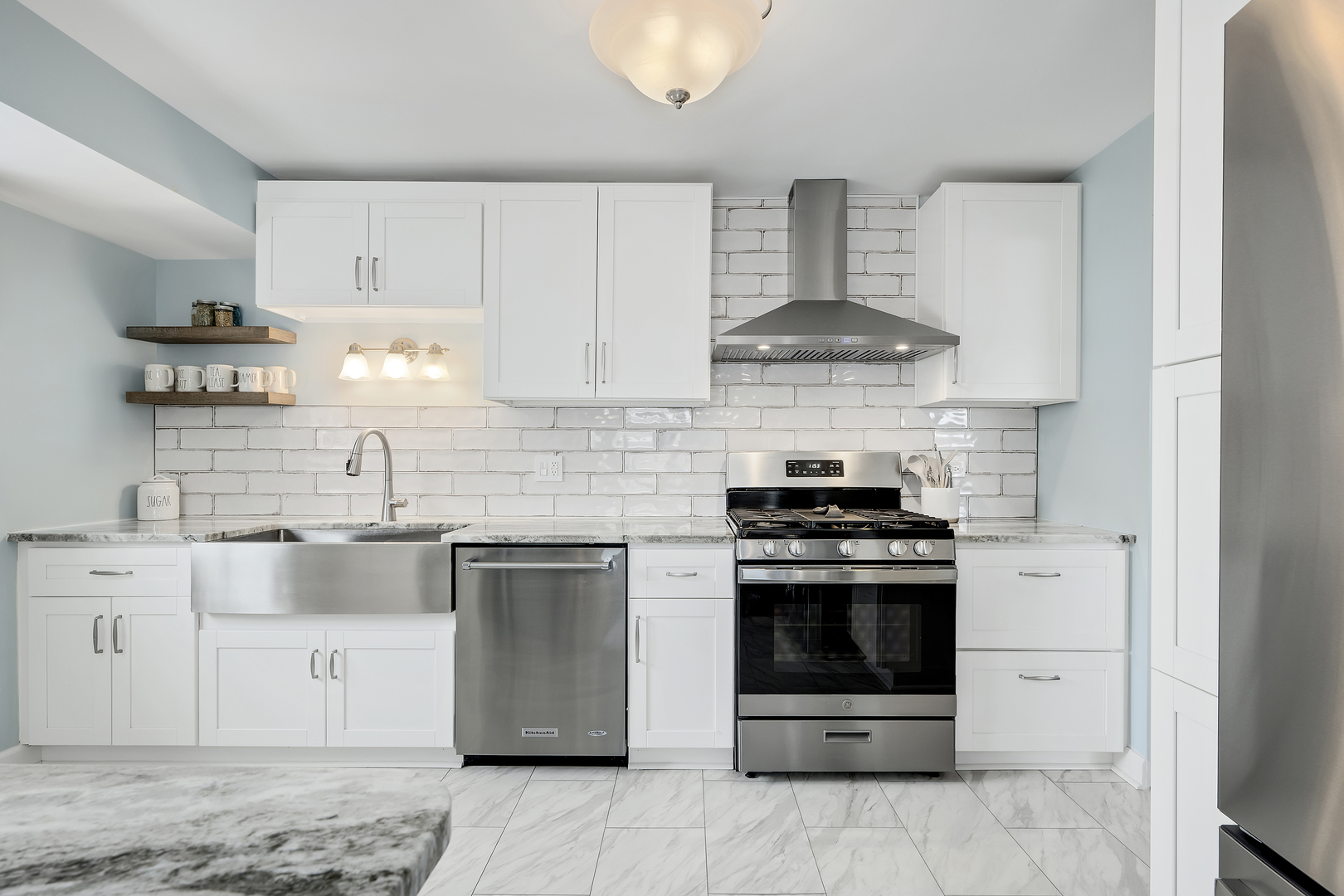 6921 Martin Drive, Woodridge, IL 60517