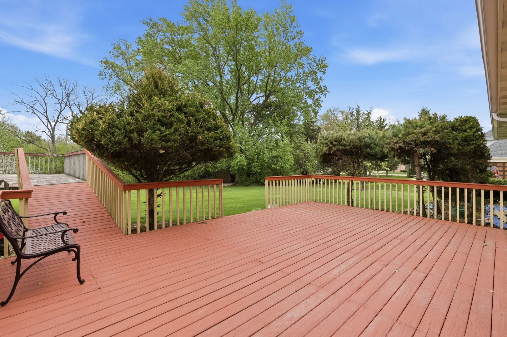 1735 Larson Lane, Roselle, IL 60172
