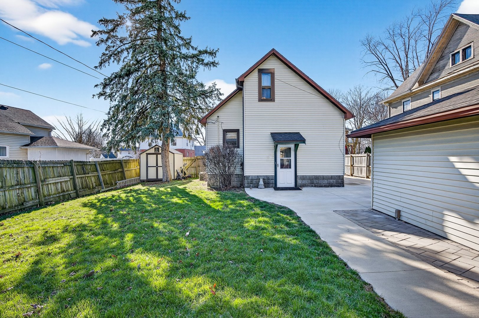 222 Leland Street, Bloomington, IL 61701