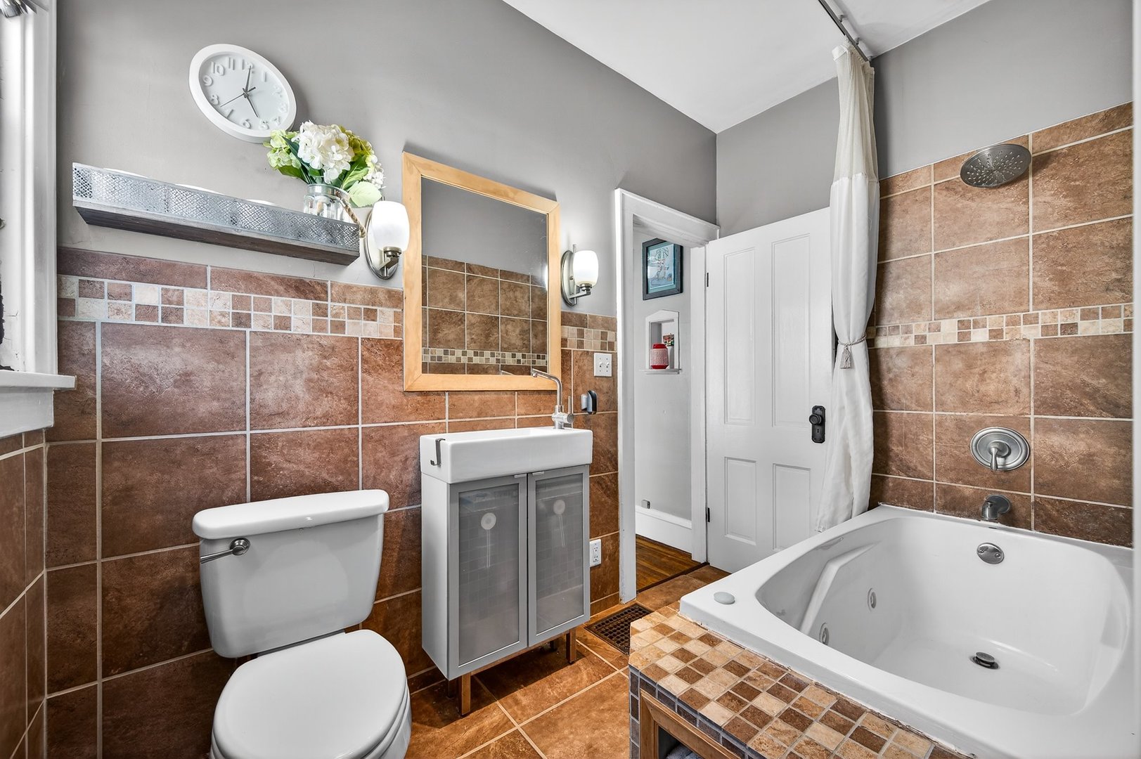 222 Leland Street, Bloomington, IL 61701