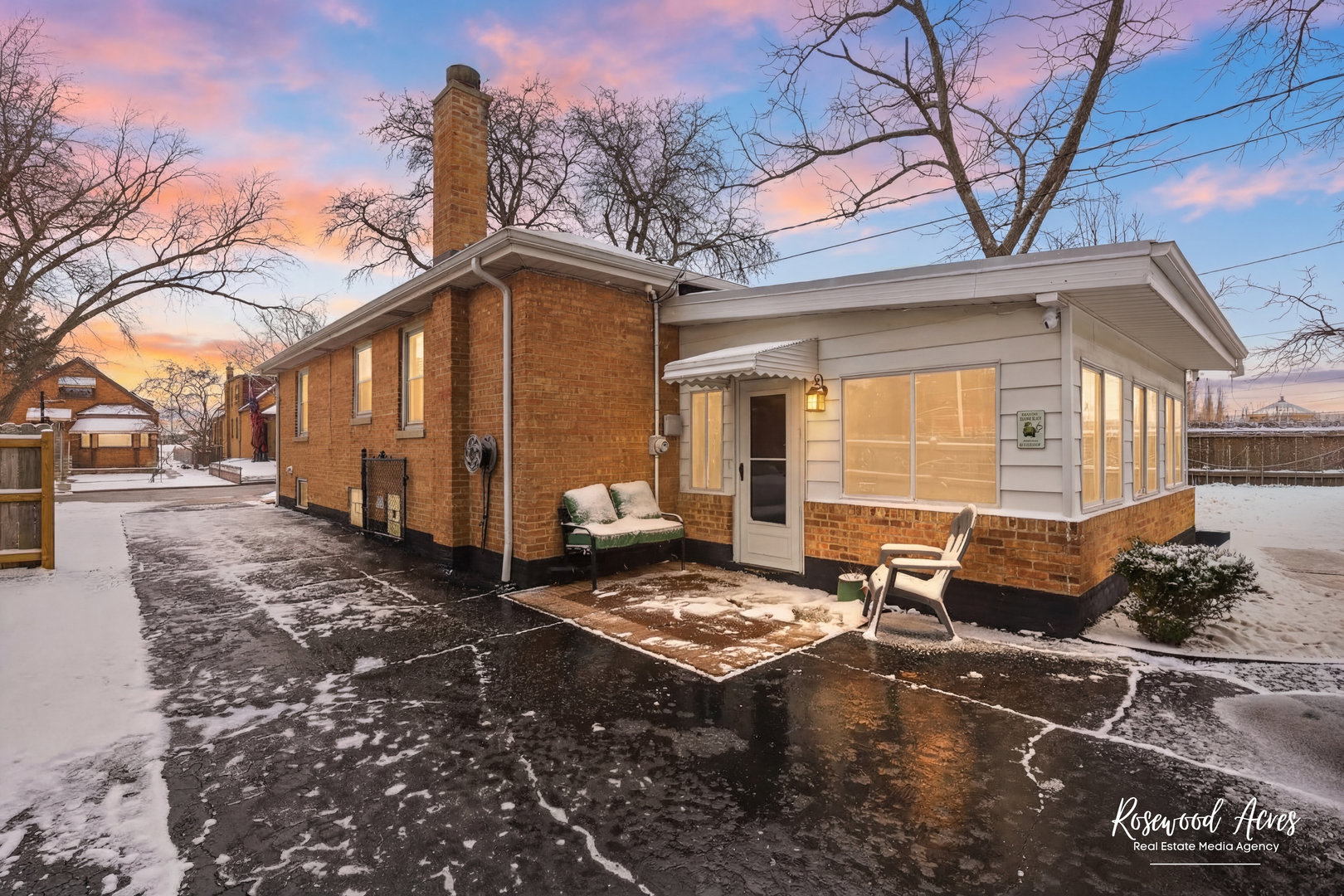 7329 W 55th Place, Summit, IL 60501