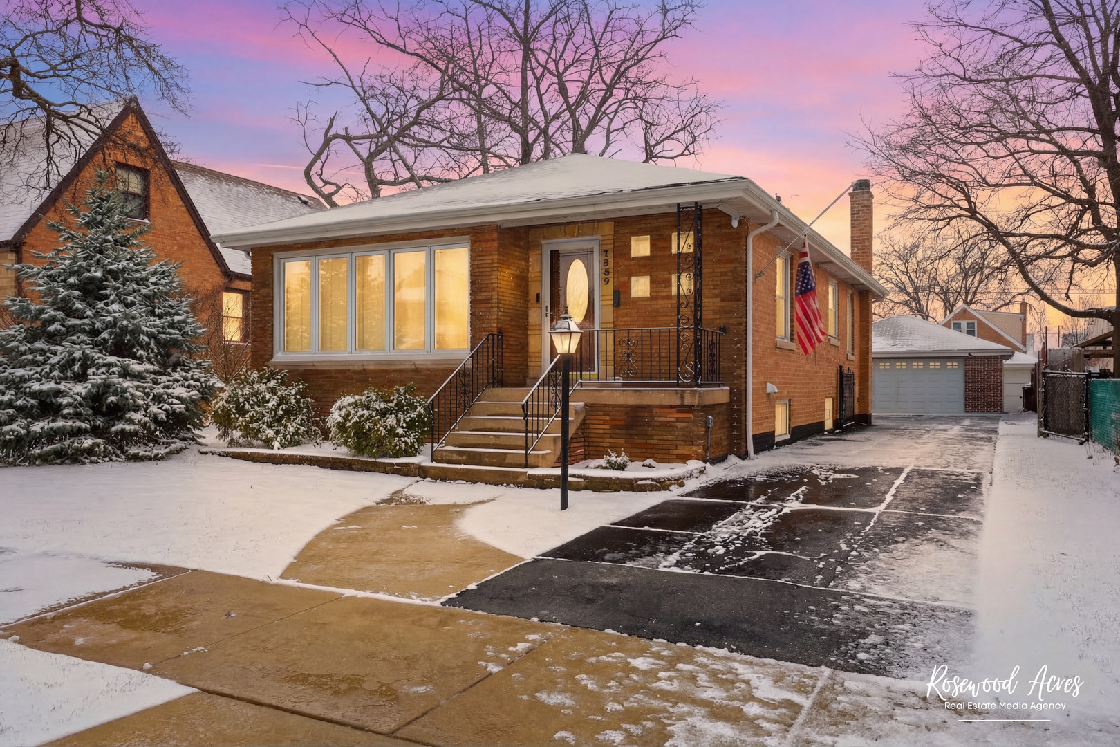 7329 W 55th Place, Summit, IL 60501