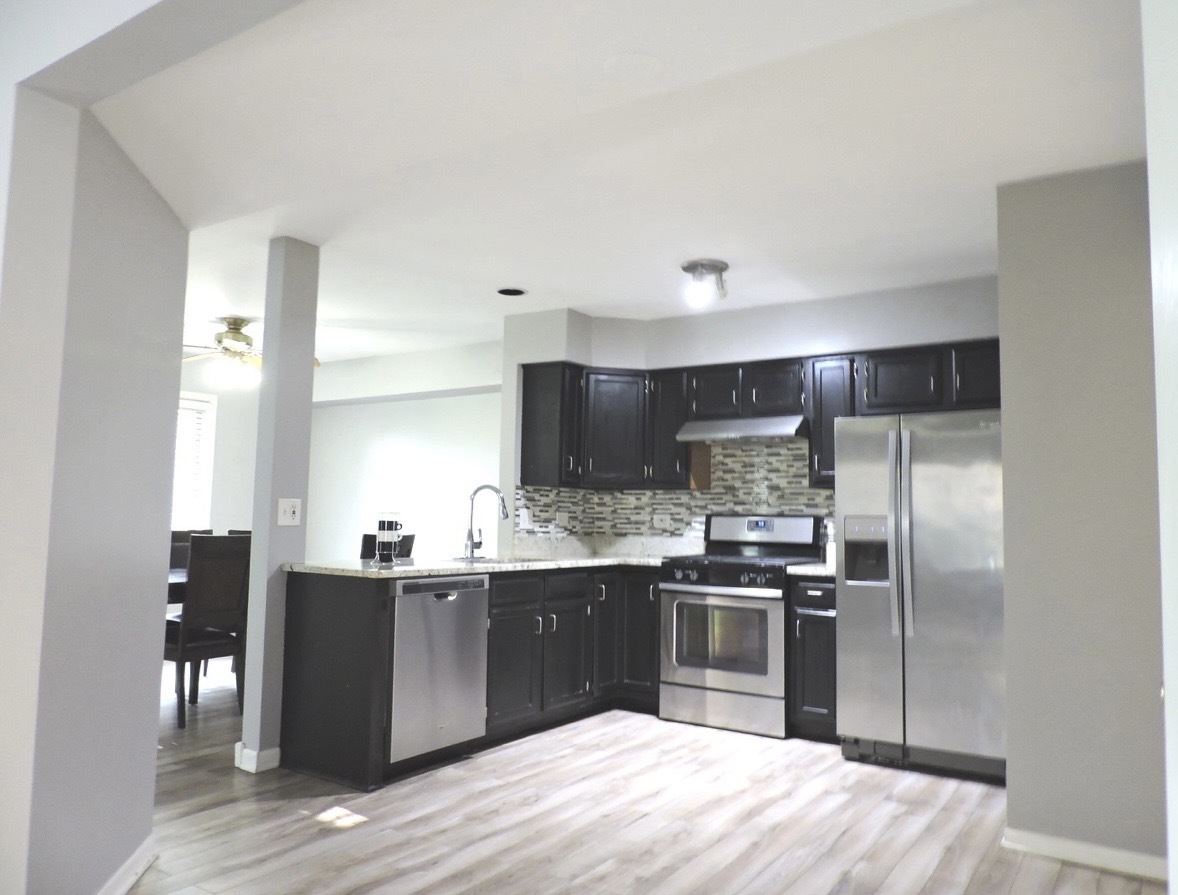 245 Carlisle Avenue, Westmont, IL 60559