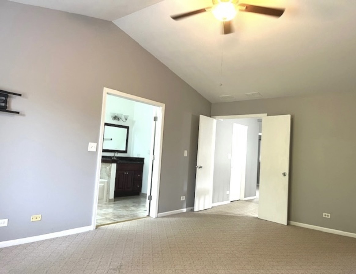 245 Carlisle Avenue, Westmont, IL 60559