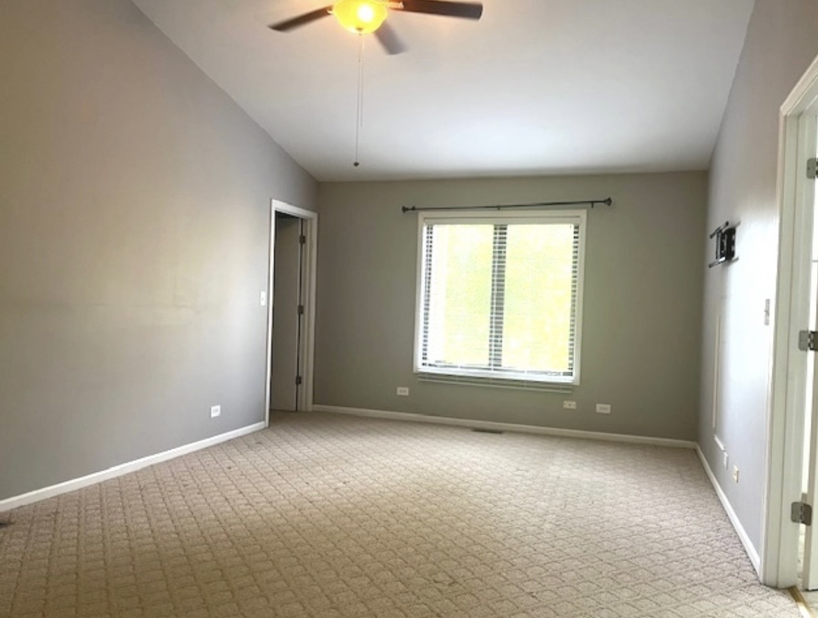 245 Carlisle Avenue, Westmont, IL 60559