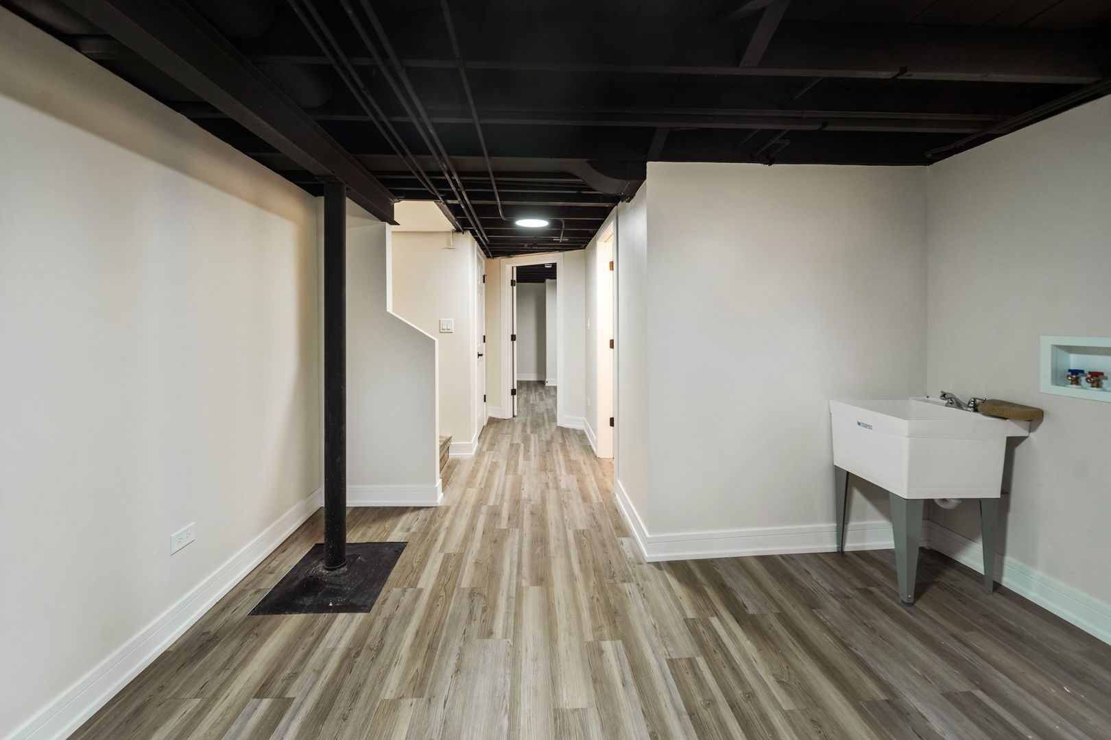 10235 S Rhodes Avenue, Chicago, IL 60628