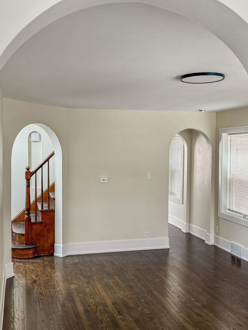 10235 S Rhodes Avenue, Chicago, IL 60628