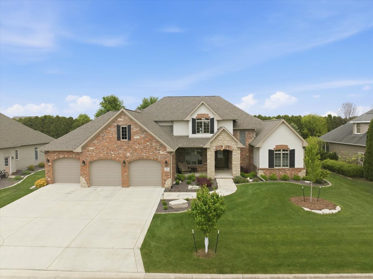 34 Stonebrook Court, Bloomington, IL 61704