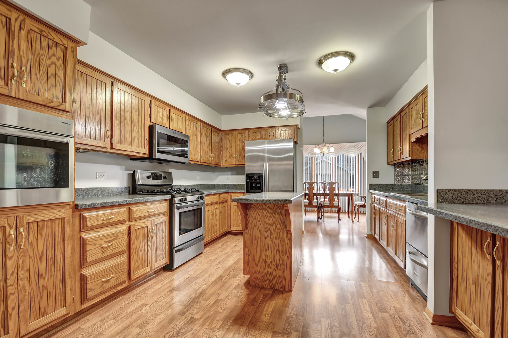 13537 Latrobe Avenue #-, Crestwood, IL 60418