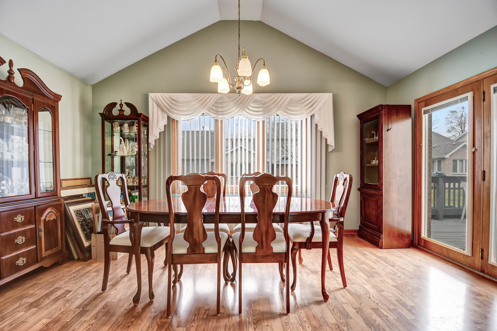 13537 Latrobe Avenue #-, Crestwood, IL 60418