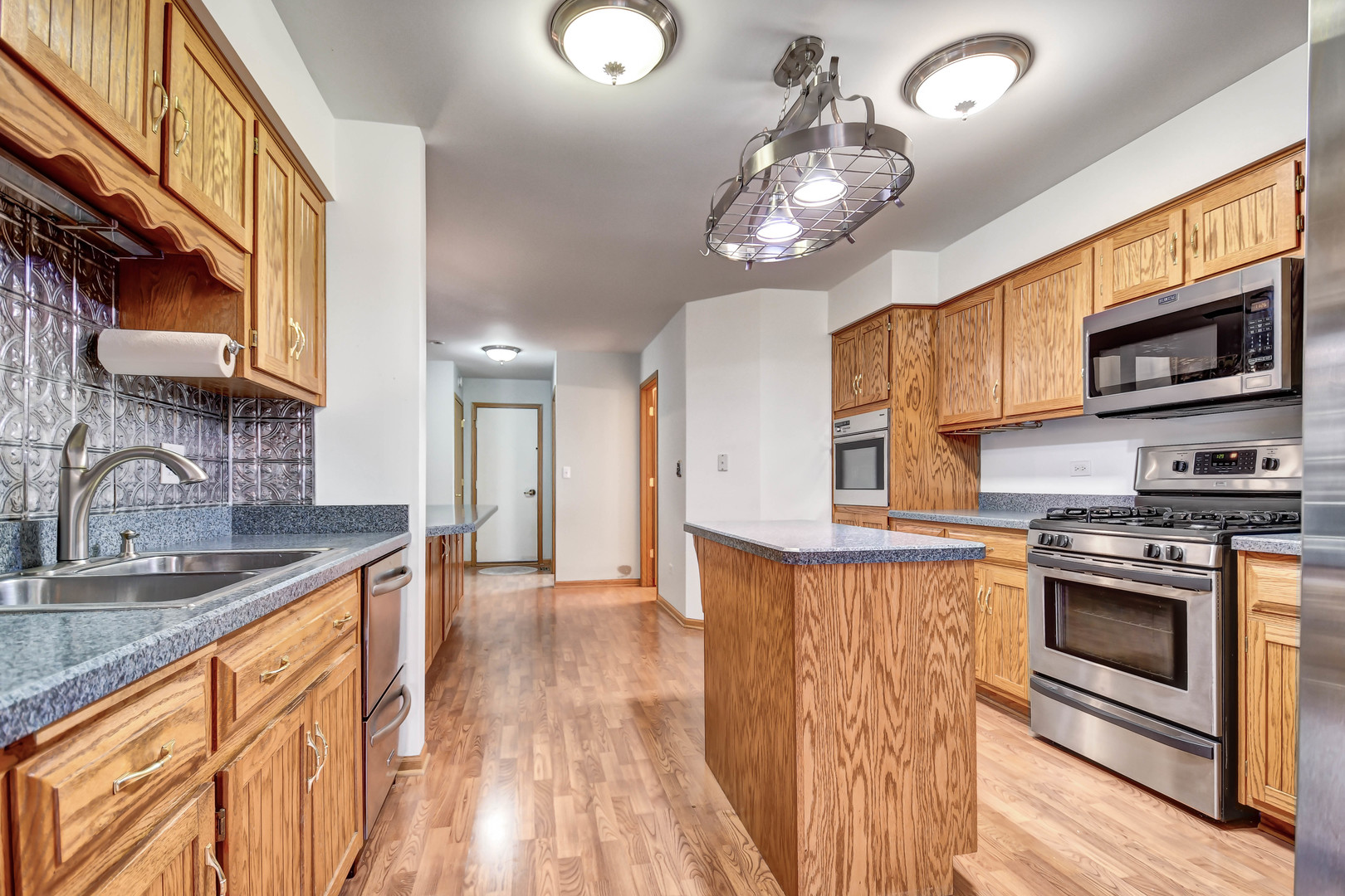 13537 Latrobe Avenue #-, Crestwood, IL 60418