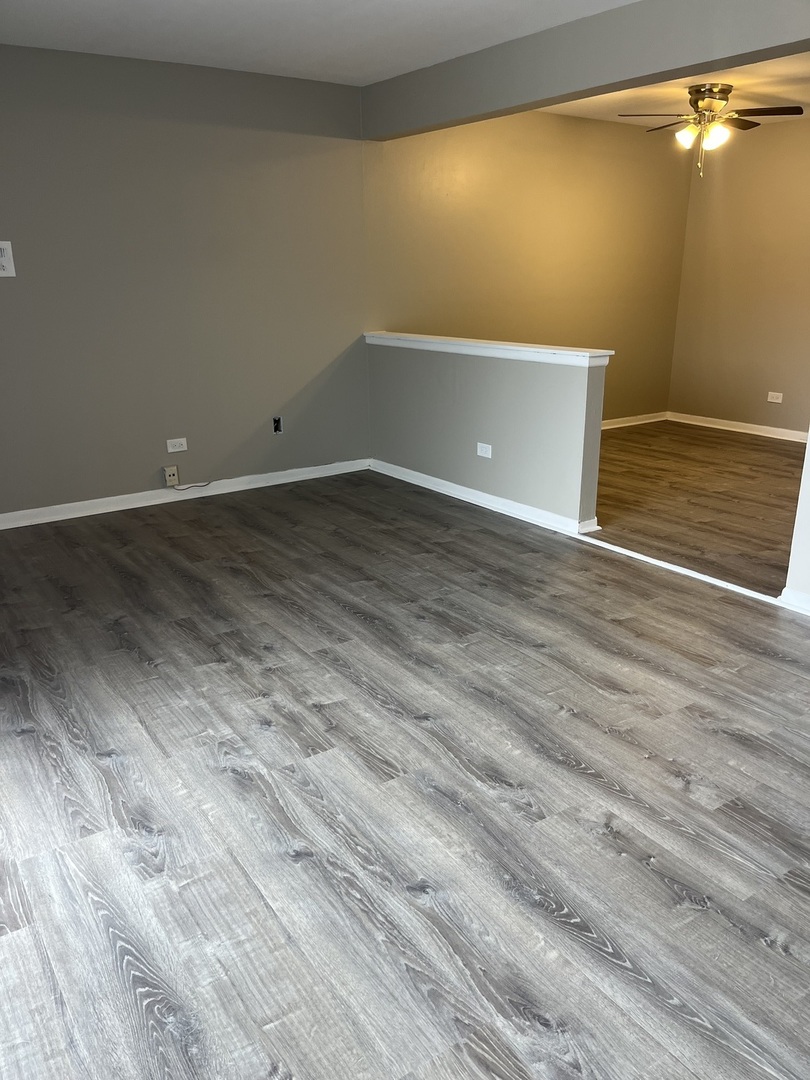 7041 S 99th Street #2w, Chicago Ridge, IL 60415