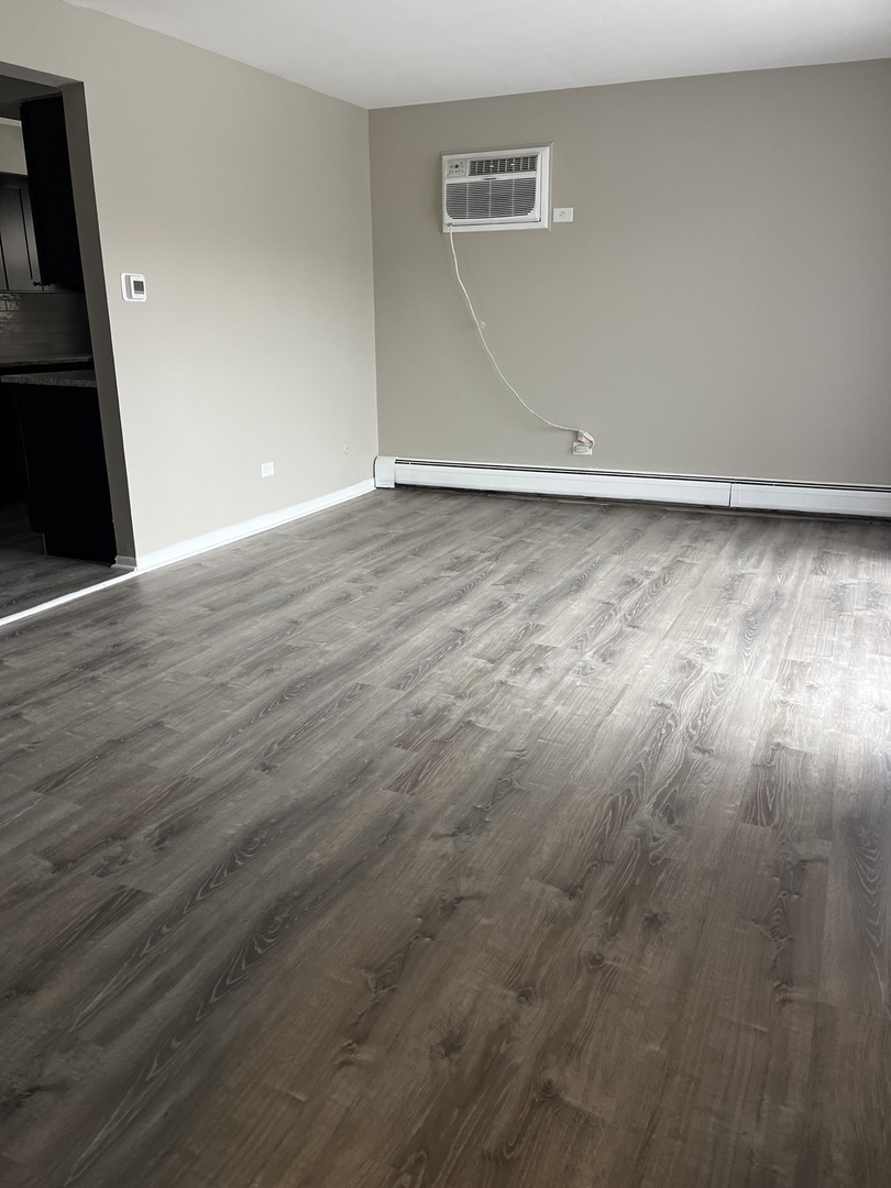 7041 S 99th Street #2w, Chicago Ridge, IL 60415