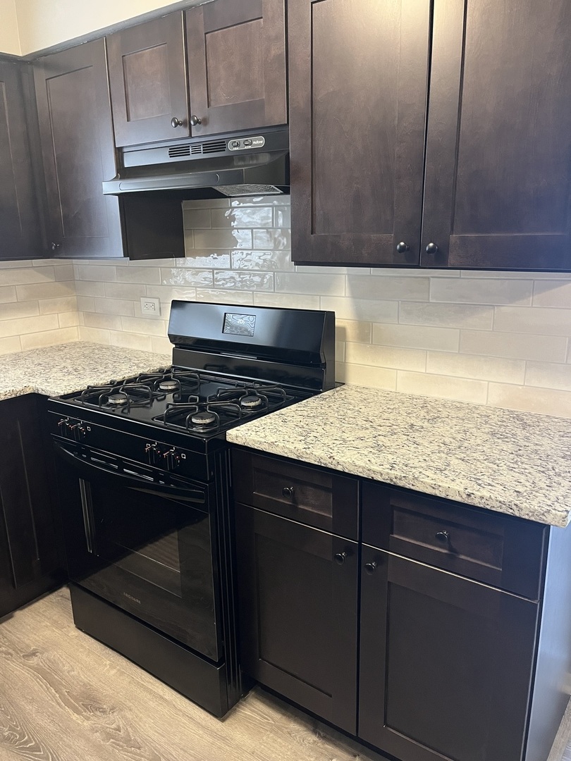 7041 S 99th Street #2w, Chicago Ridge, IL 60415