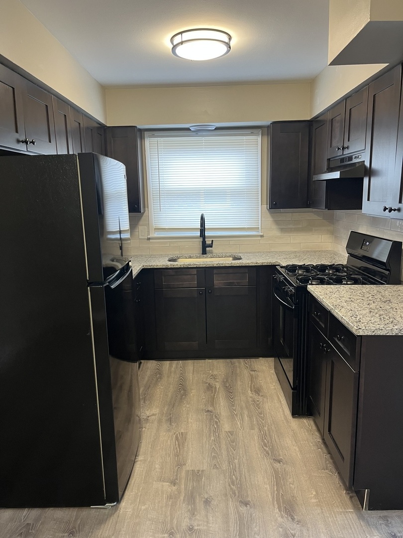 7041 S 99th Street #2w, Chicago Ridge, IL 60415