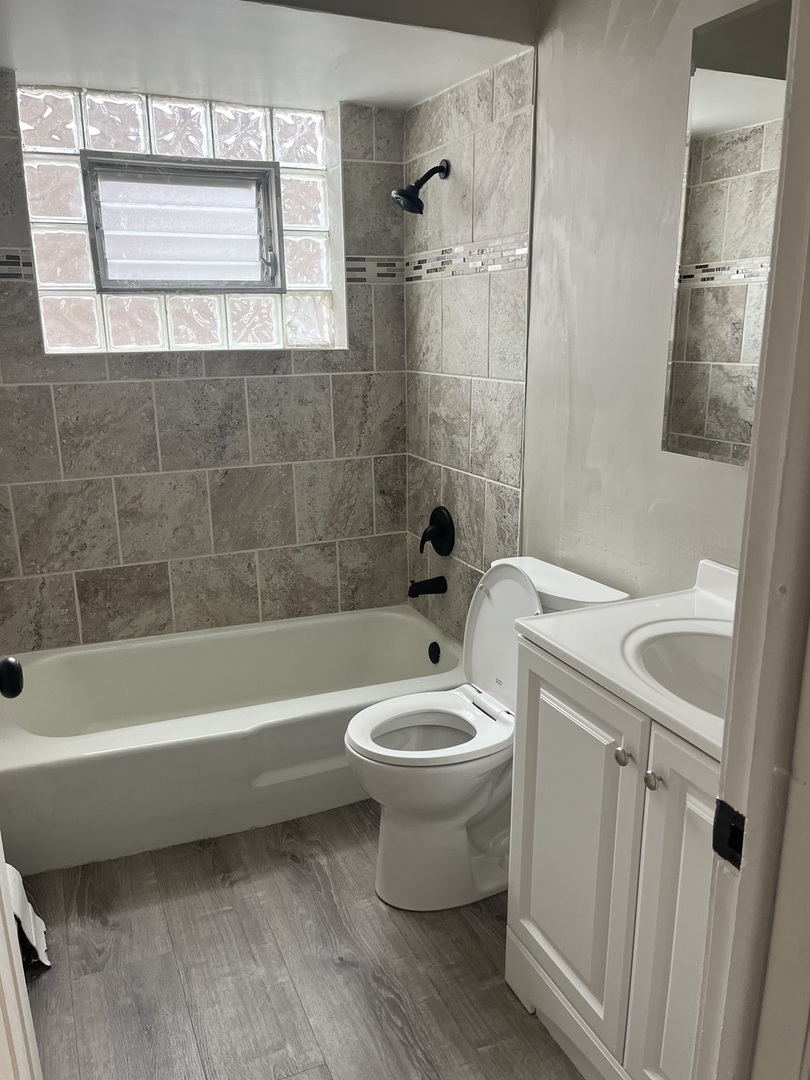 7041 S 99th Street #2w, Chicago Ridge, IL 60415