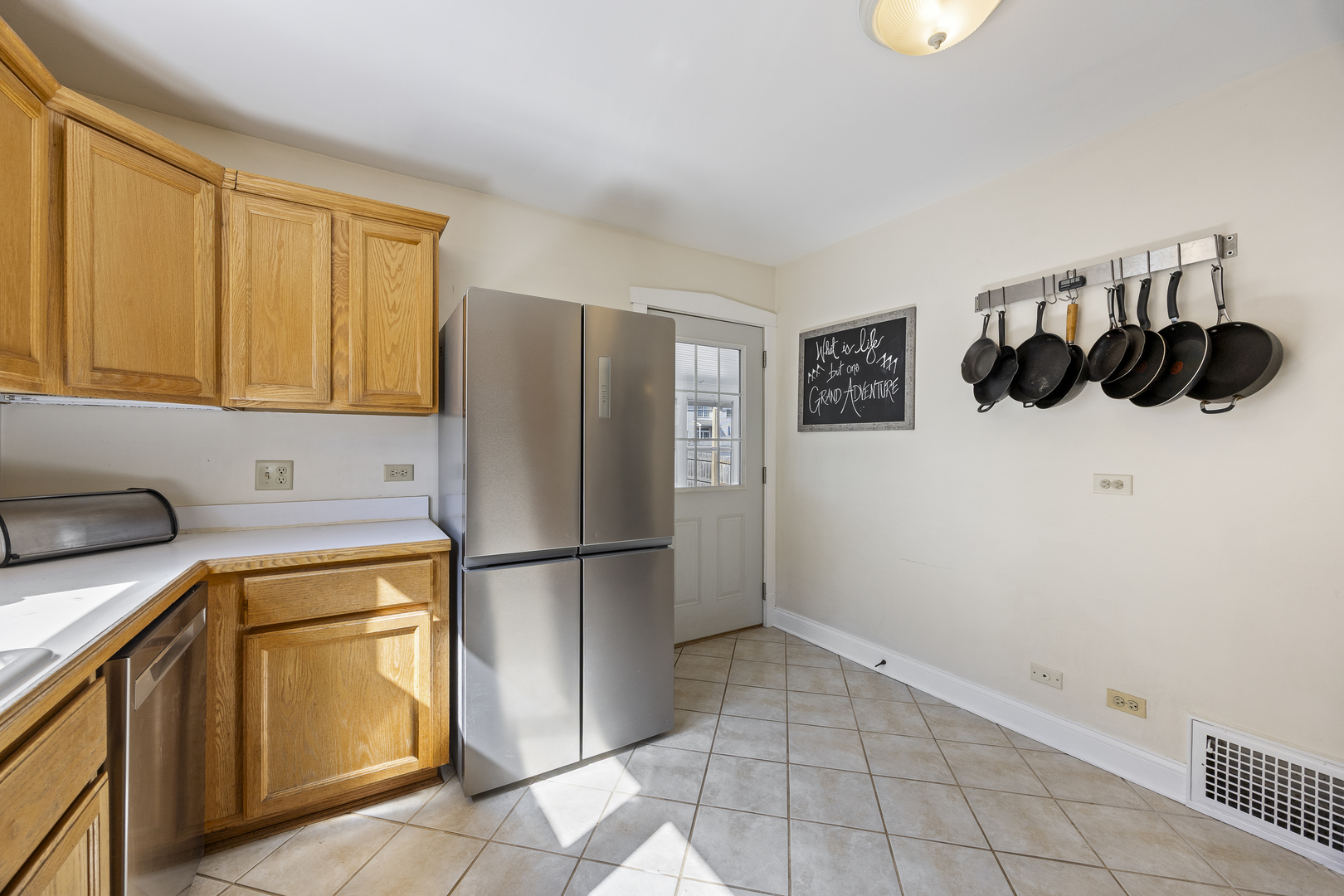 0S644 East Street, Winfield, IL 60190