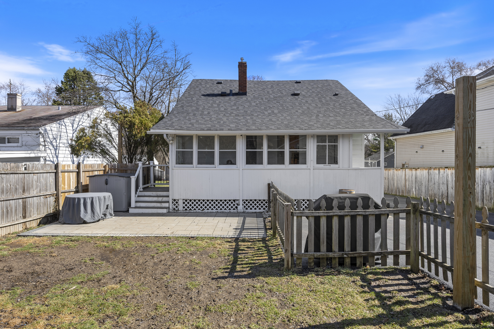 0S644 East Street, Winfield, IL 60190