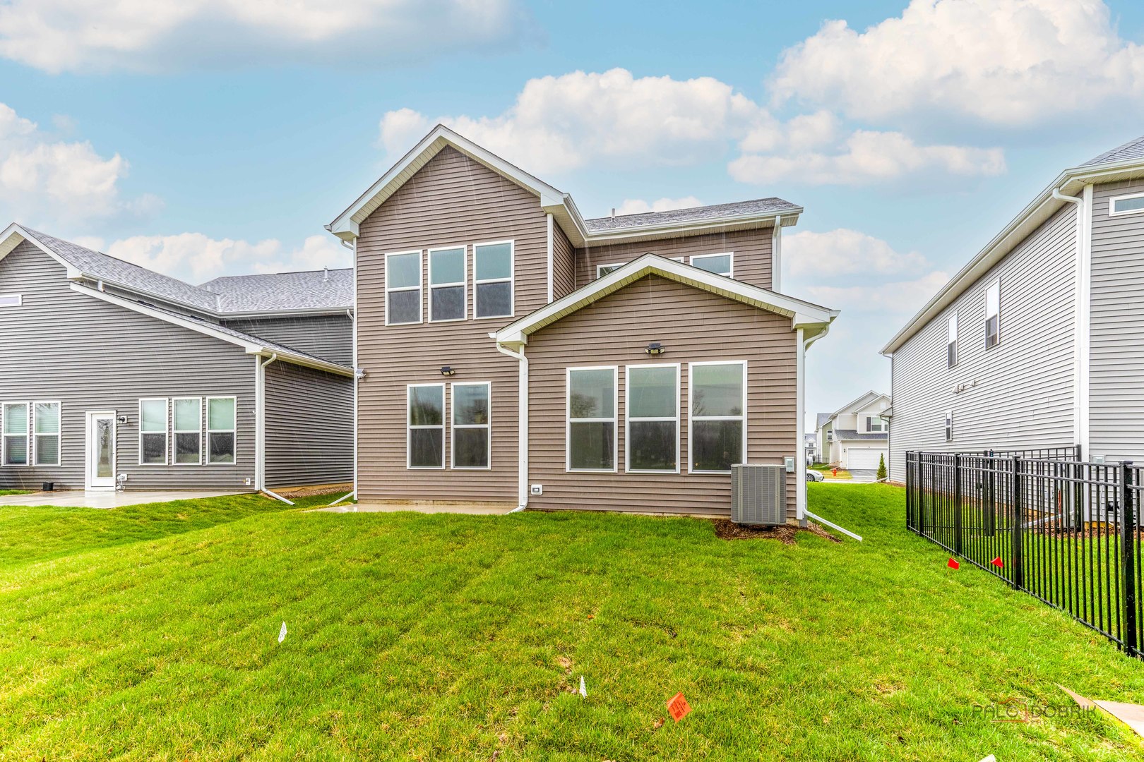 2751 Lawlor Lane, Naperville, IL 60564