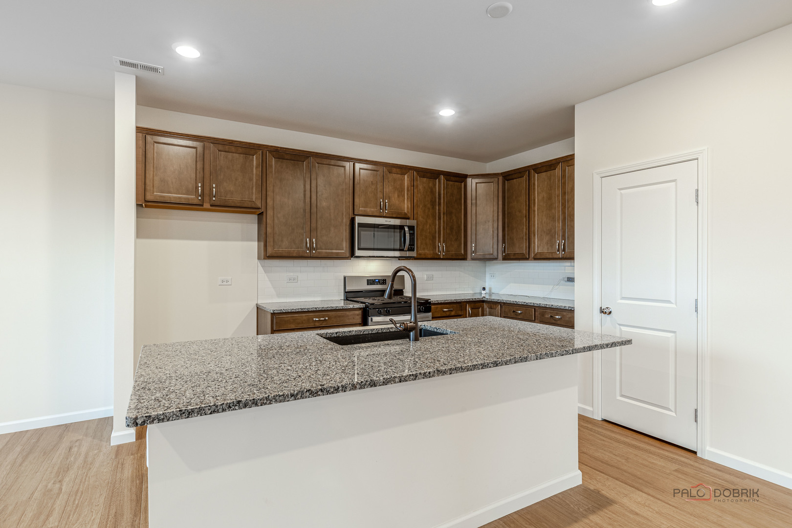 2751 Lawlor Lane, Naperville, IL 60564