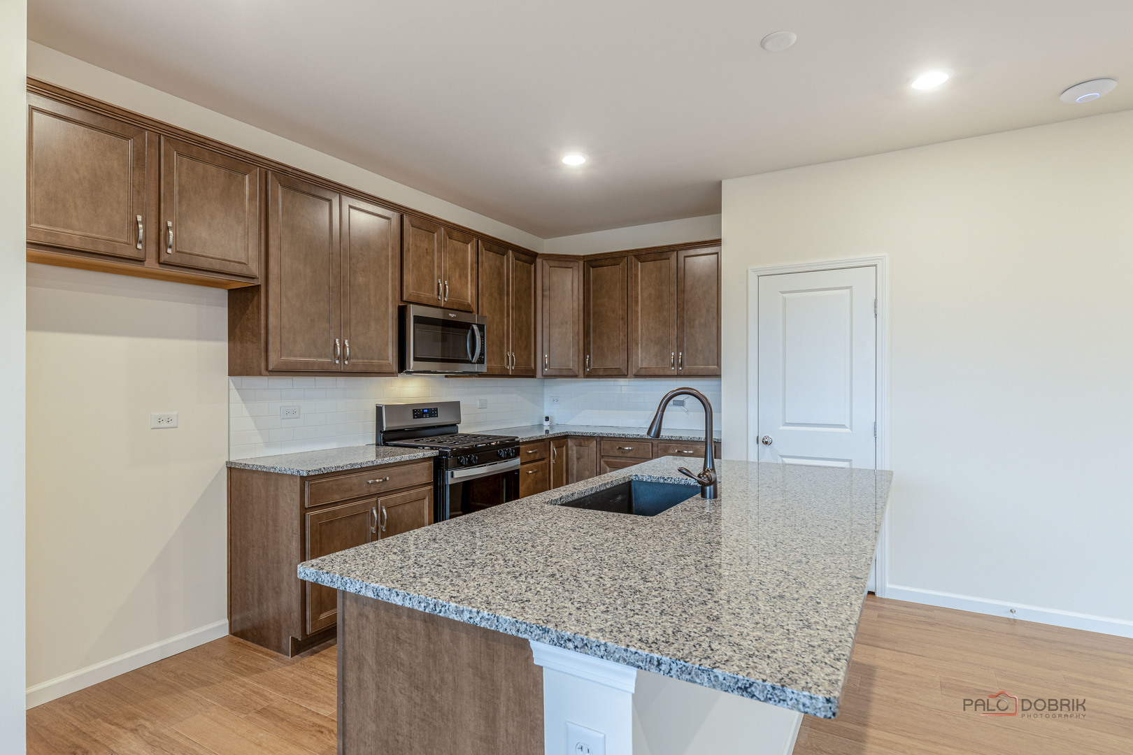 2751 Lawlor Lane, Naperville, IL 60564