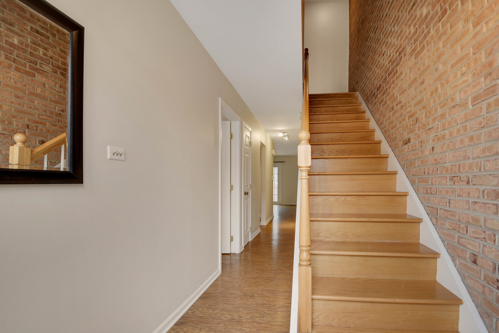 7666 S 88th Court, Justice, IL 60458