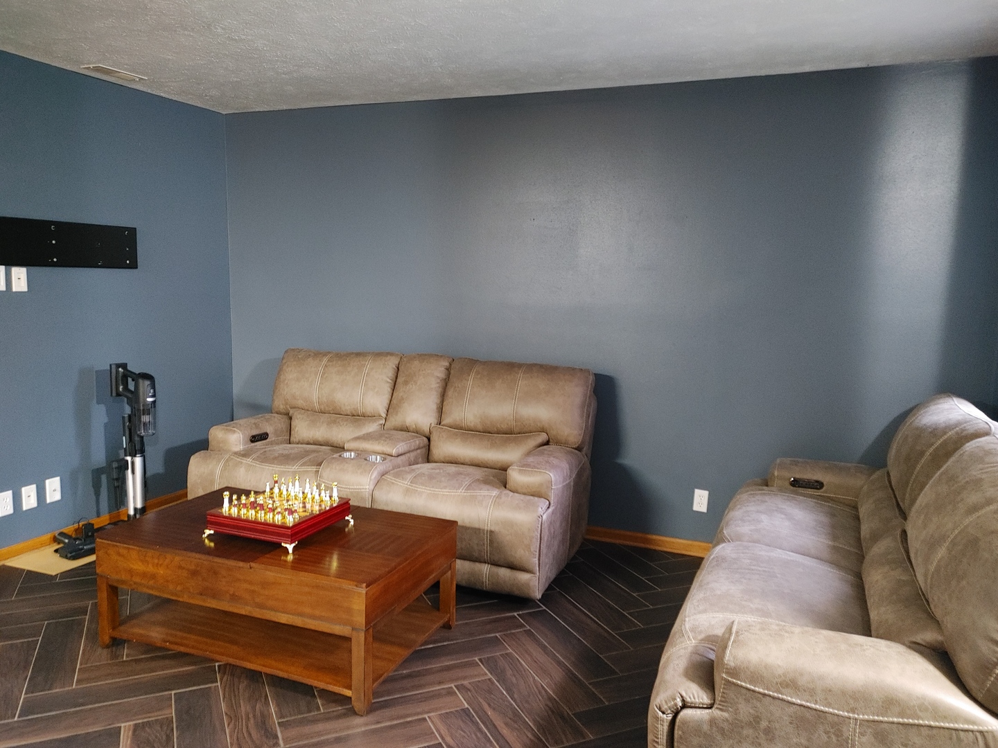 150 N Wooster Street #9, Capron, IL 61012