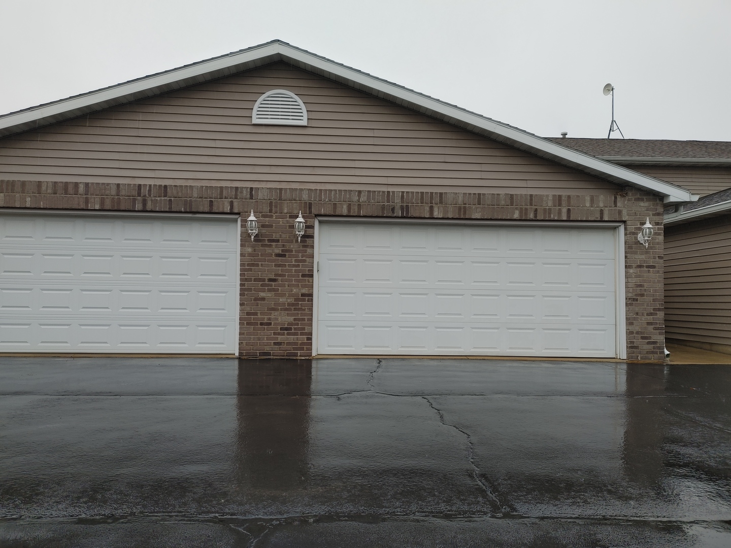 150 N Wooster Street #9, Capron, IL 61012